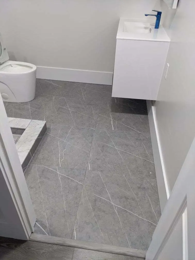 white marble designed bathroom