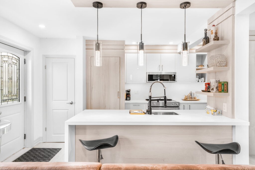 Bright modern kitchen design Etobicoke
